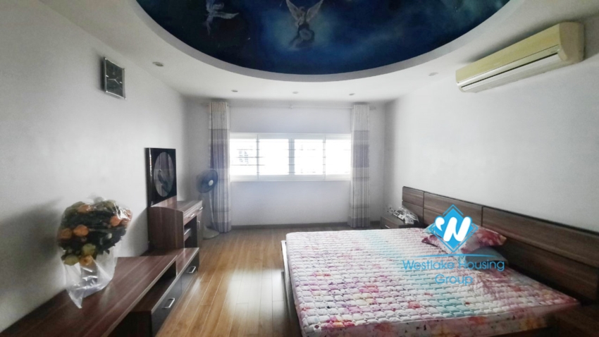 5 bedroom house for rent in Long Bien